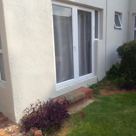 The Apartment On Katherine Street In Central Sandton Johannesburgo Exterior foto
