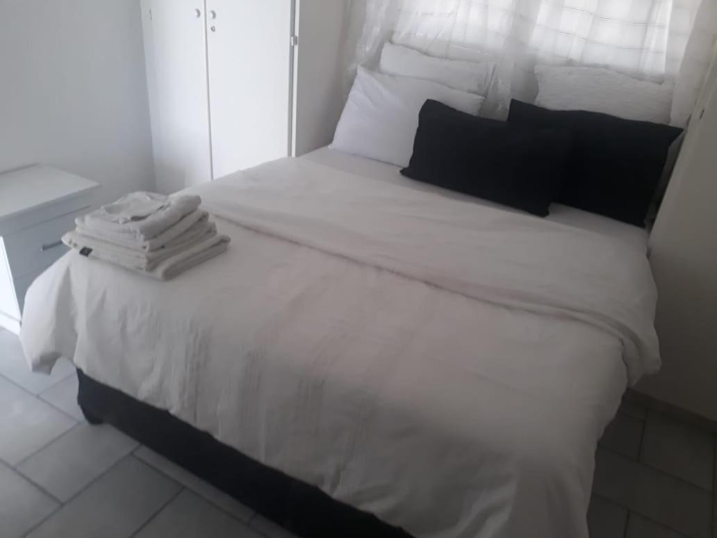 The Apartment On Katherine Street In Central Sandton Johannesburgo Exterior foto